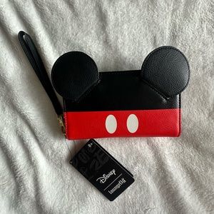NWT Loungefly Disney Mickey Mouse Tech Wallet